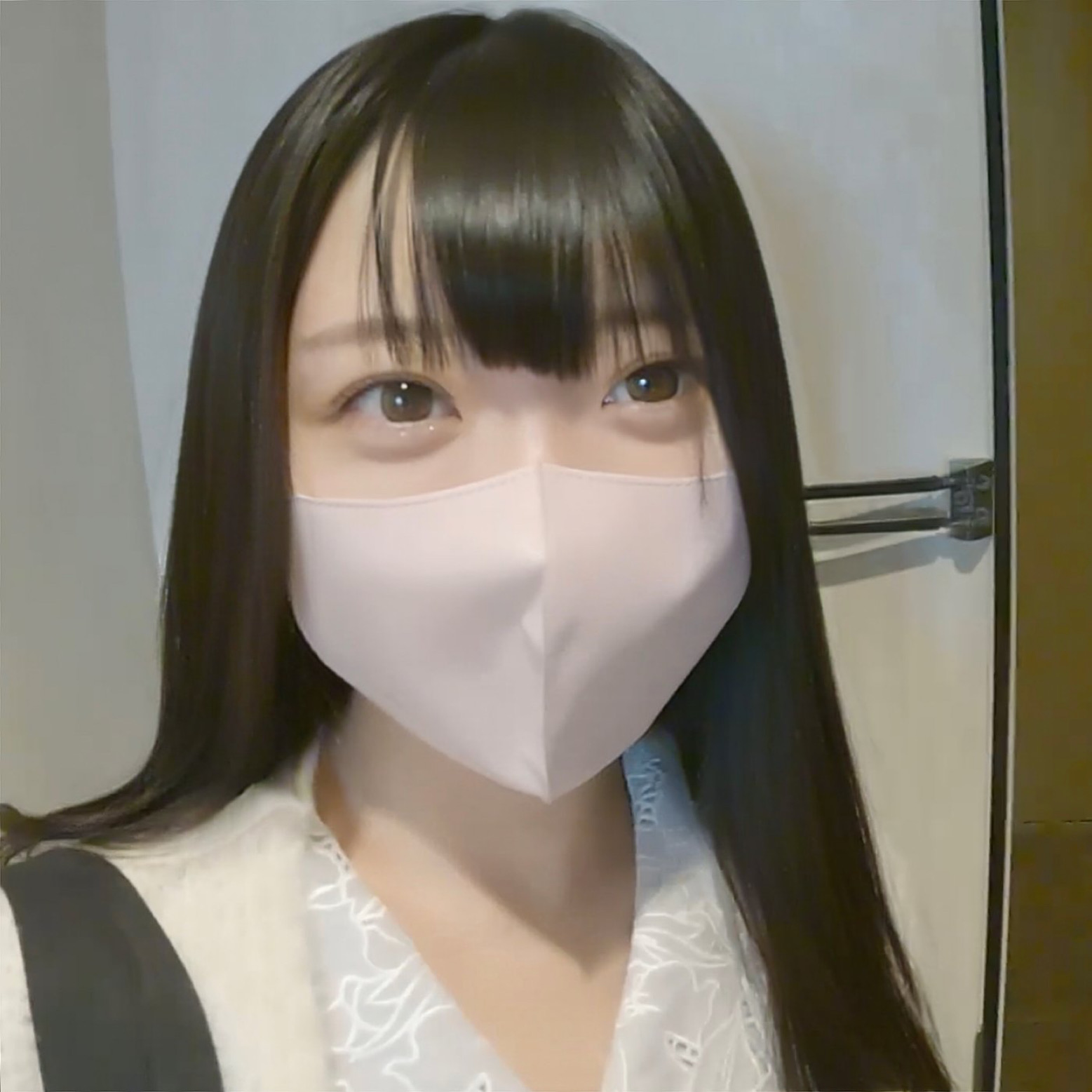 翁公吮她的花蒂 翁公吮她的花蒂
